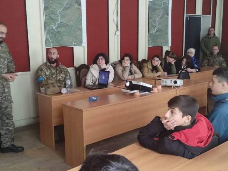 თავდაცვის ძალების ეროვნული გვარდიის წარმომადგენლებმა ცაგერის მუნიციპალიტეტში...